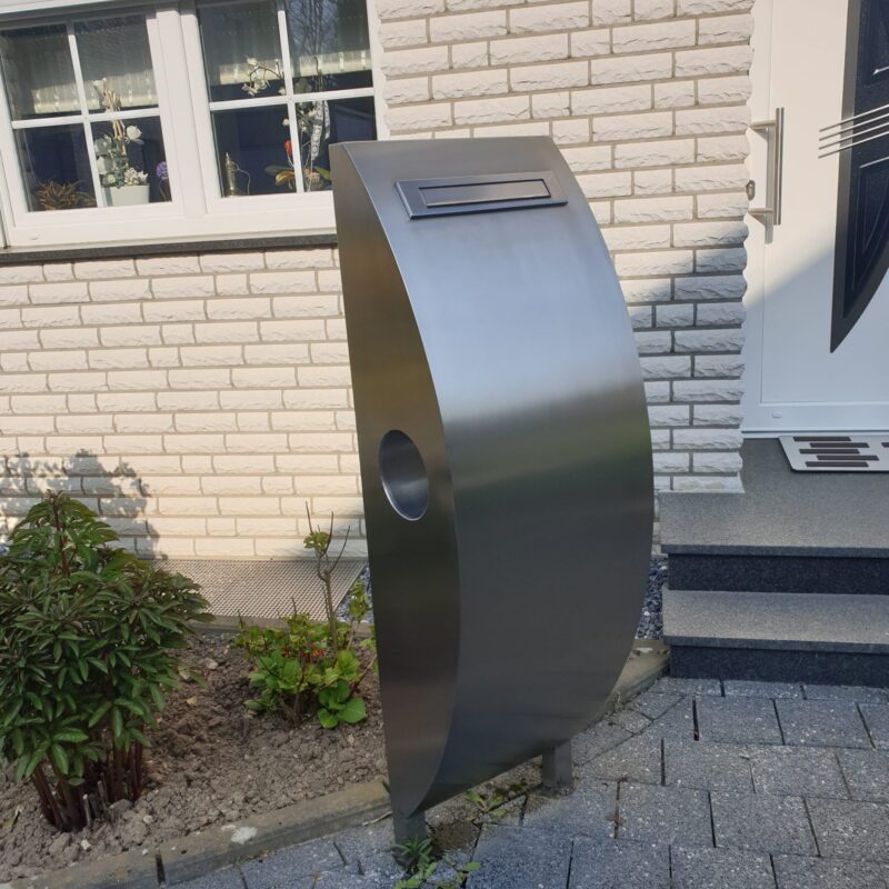 Stainless steel mailbox