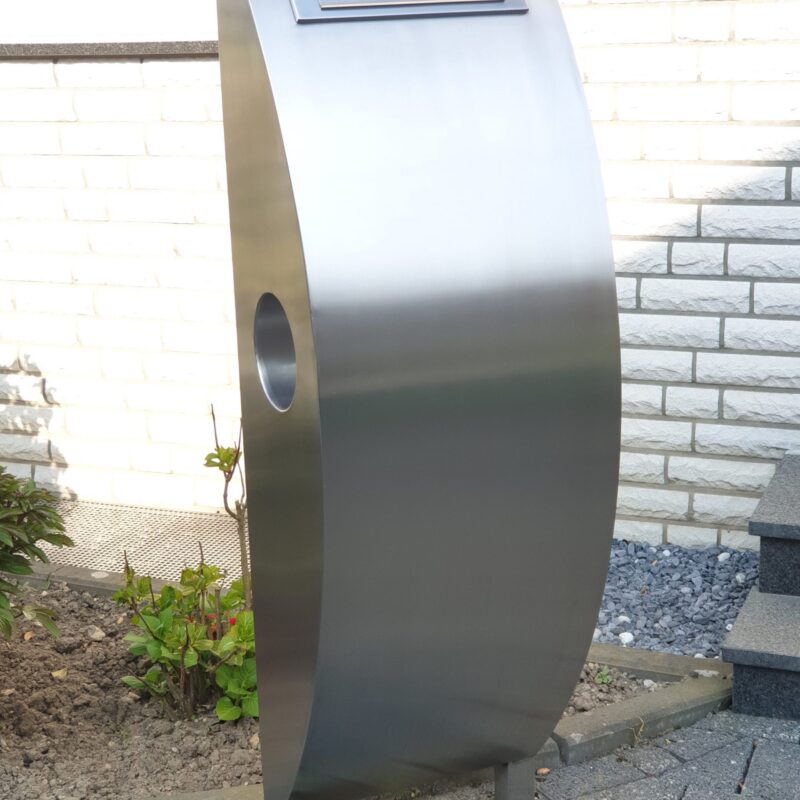 Stainless steel mailbox