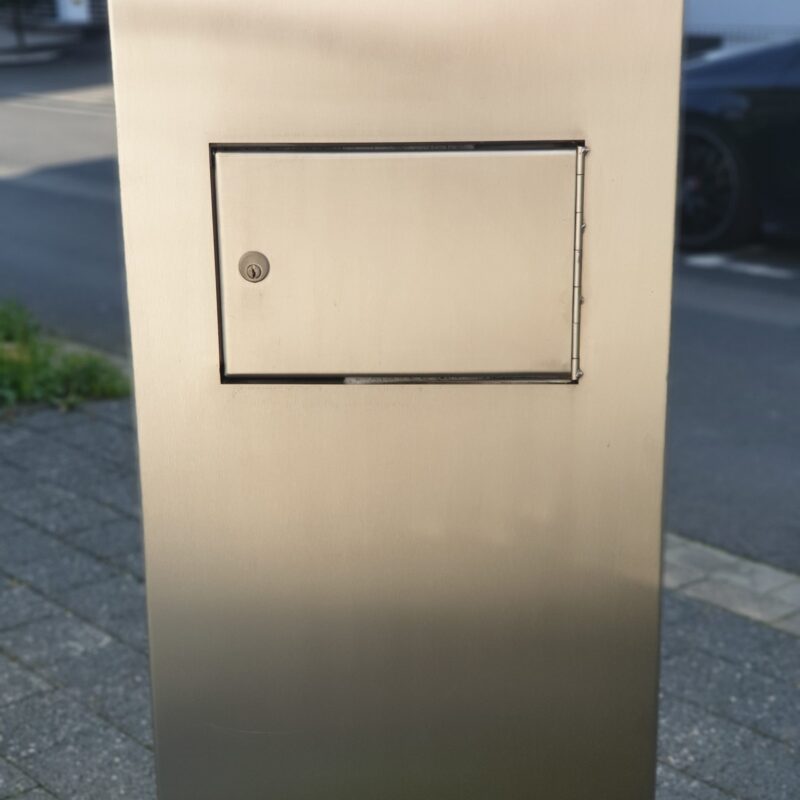 Stainless steel mailbox