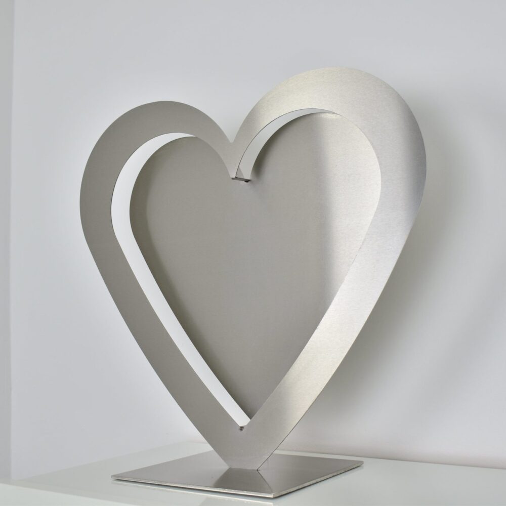 Herzskulptur aus Edelstahl